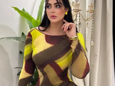 -Yassmine- Arabic speaking webcam model