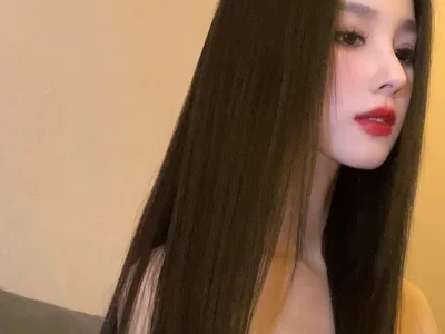 Awedenwat Brown Eyes webcam from China