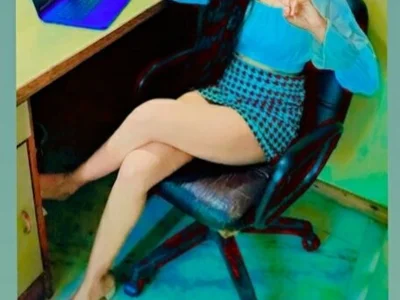 Hot_kinjal_ Brown Hair webcam from India
