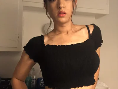 starrynikki webcam profile - American